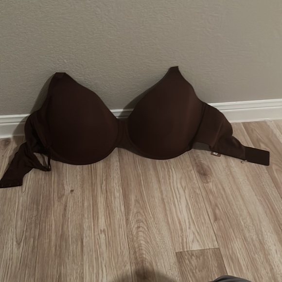 SKIMS Fits Everybody T-Shirt Demi Bra size 42DDD - Picture 5 of 5